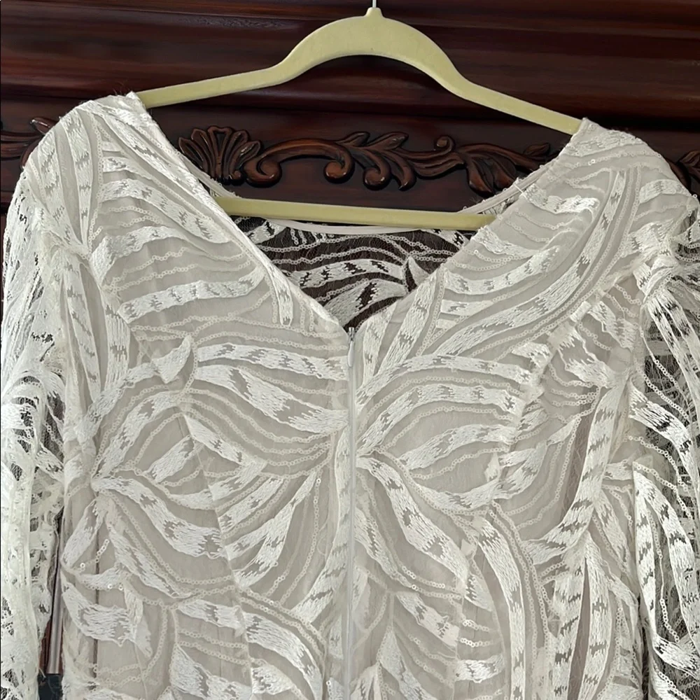 Tahari White Long Sleeve Lace Dress sz 12 - Picture 4 of 5